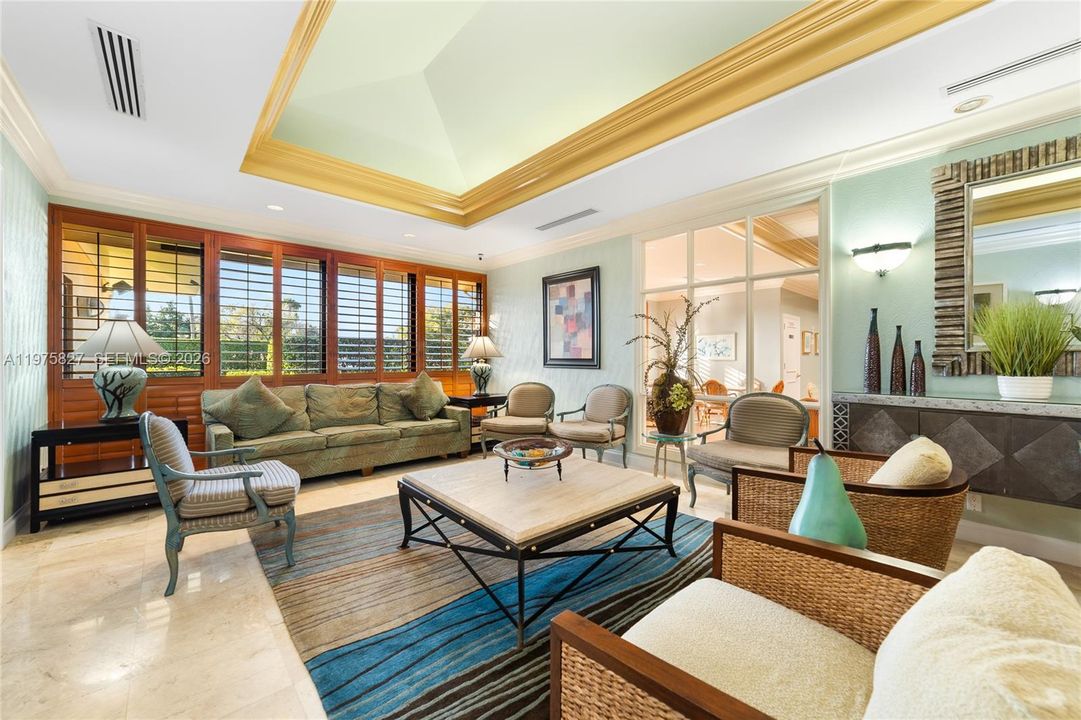 For Sale: $320,000 (2 beds, 2 baths, 1631 Square Feet)