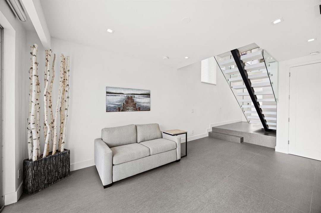 1st Floor Living Room