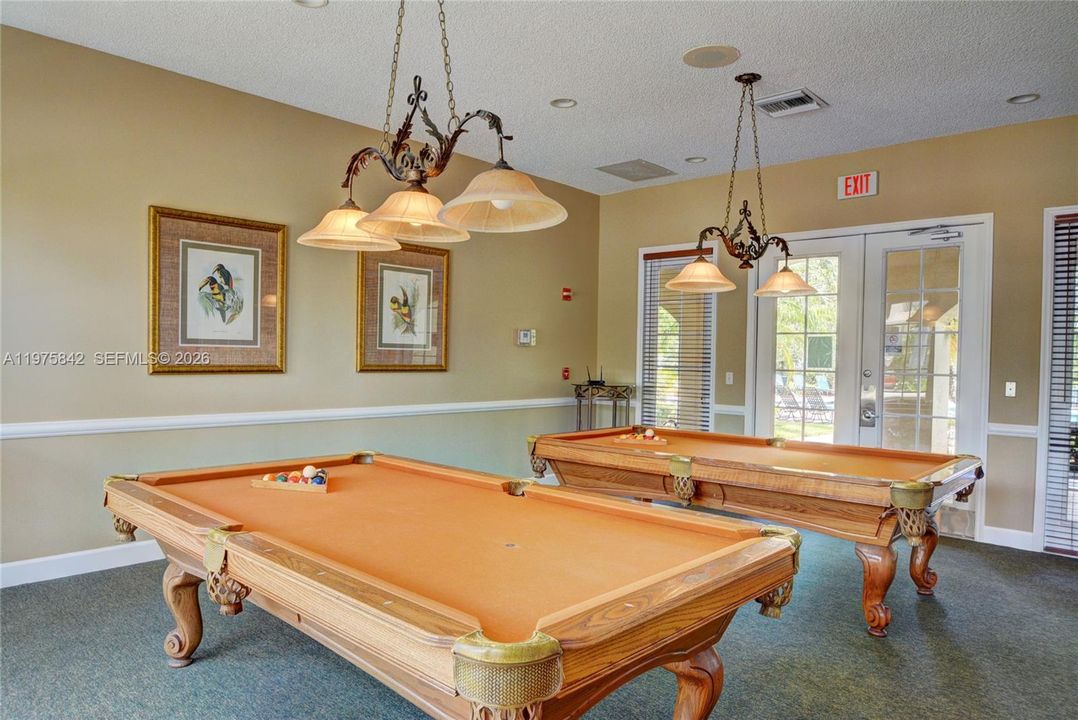 Active With Contract: $2,100 (2 beds, 2 baths, 991 Square Feet)