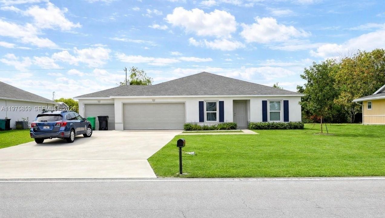 For Rent: $3,400 (4 beds, 2 baths, 1796 Square Feet)
