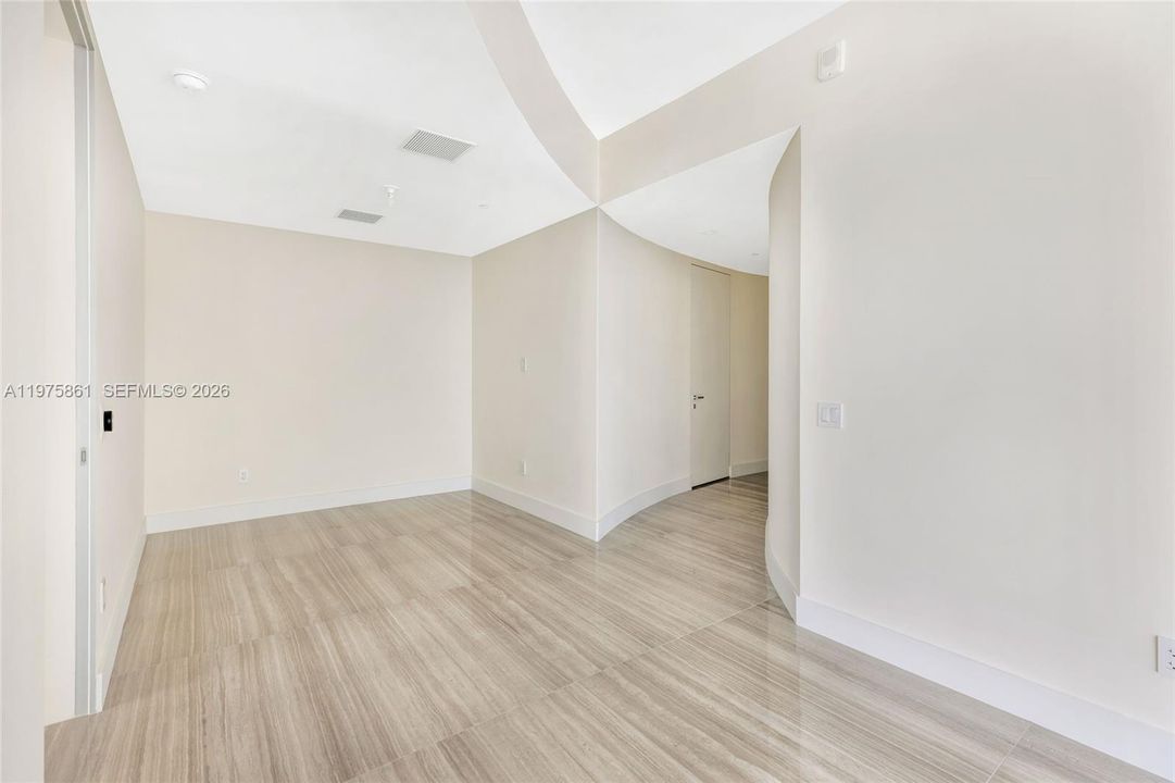 Active With Contract: $18,000 (2 beds, 2 baths, 1721 Square Feet)