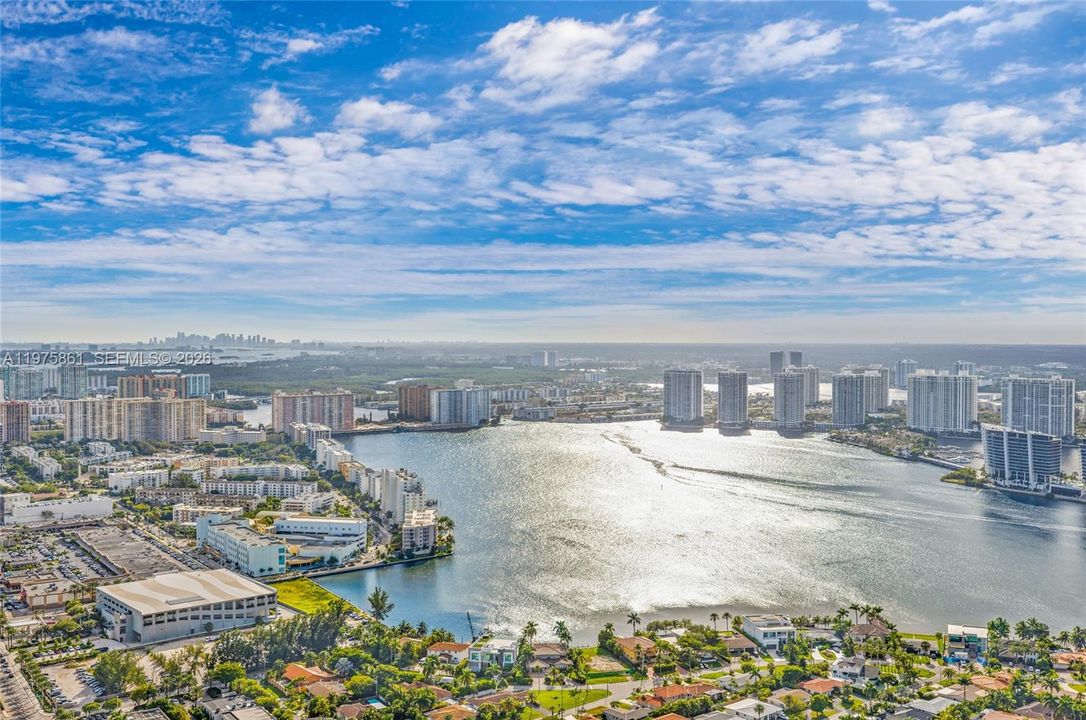 Active With Contract: $18,000 (2 beds, 2 baths, 1721 Square Feet)