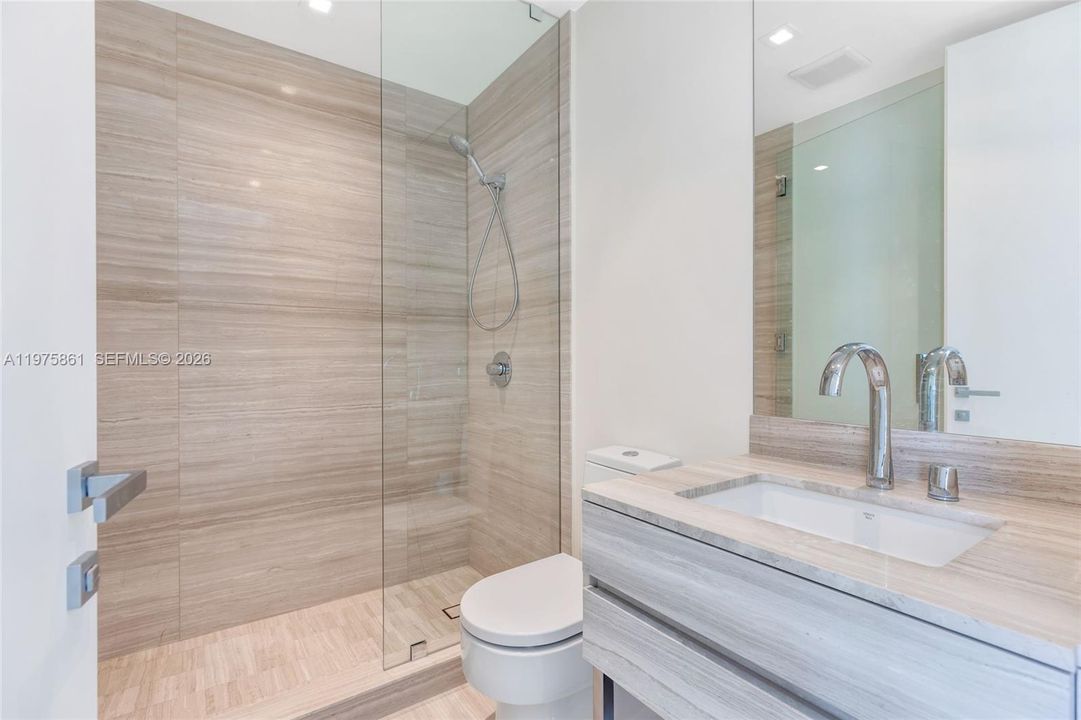 Active With Contract: $18,000 (2 beds, 2 baths, 1721 Square Feet)