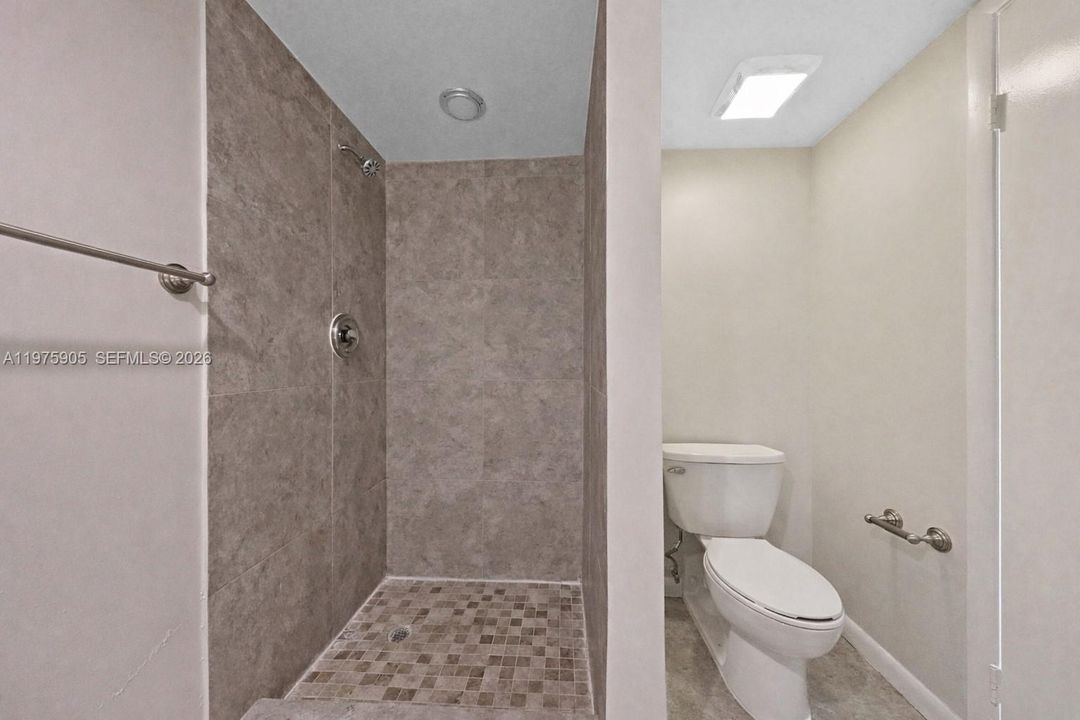 En Venta: $250,000 (2 camas, 2 baños, 1236 Pies cuadrados)