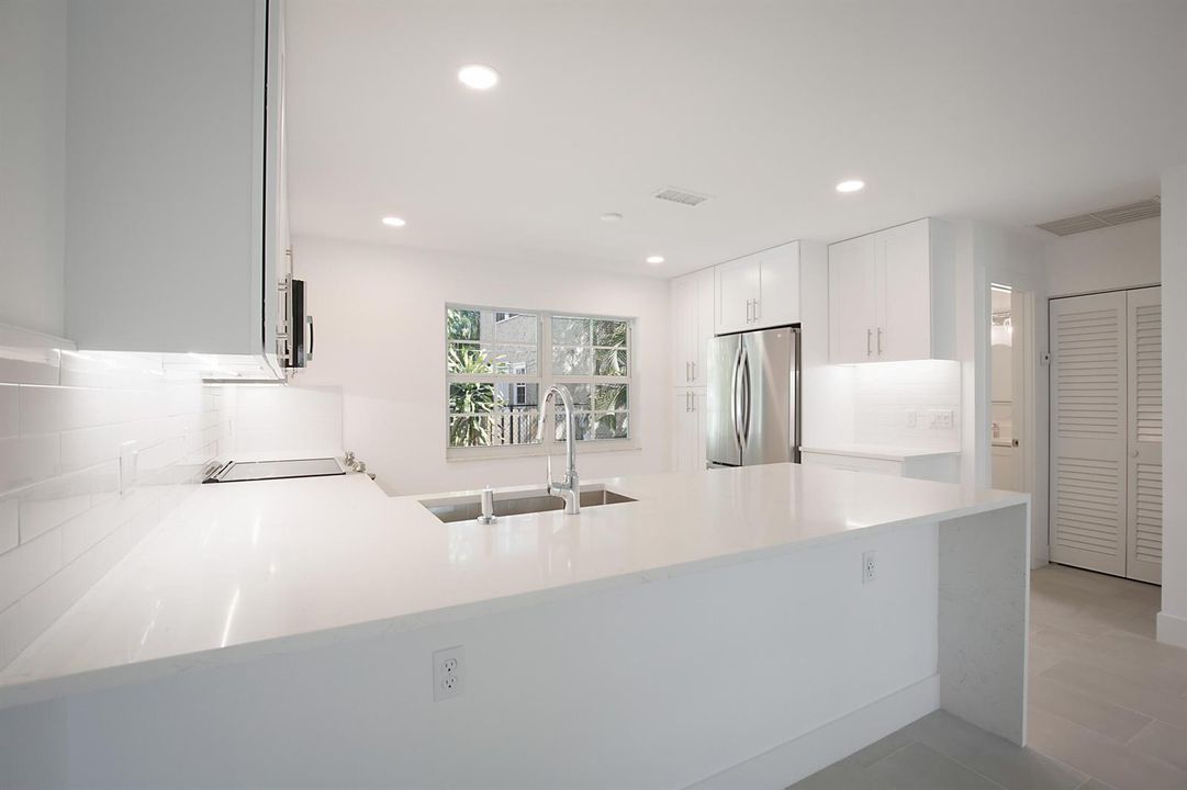 705 New York St-7