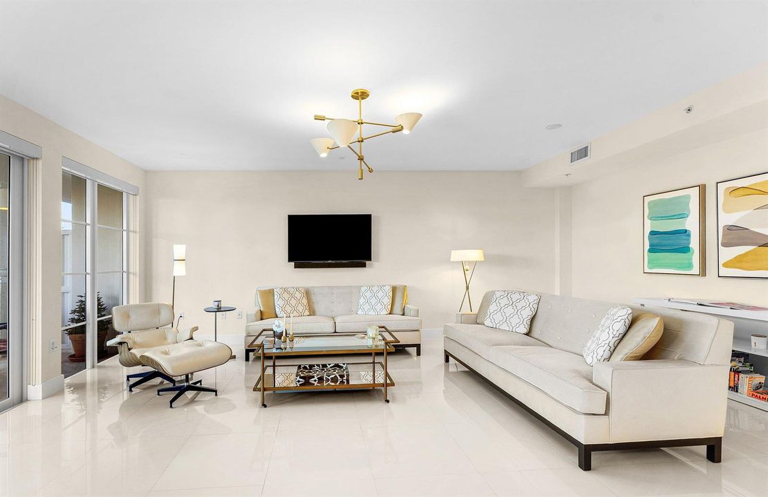 013-155SouthOceanAvenue-303-PalmBeachSho