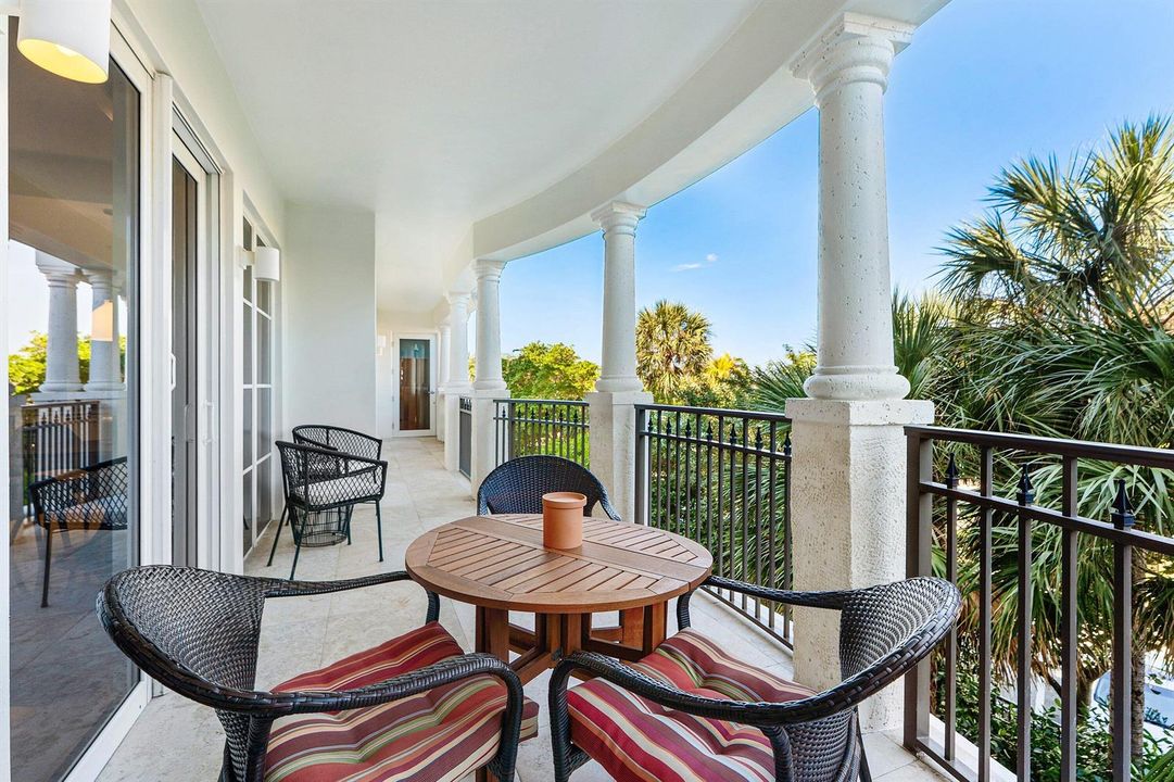 028-155SouthOceanAvenue-303-PalmBeachSho