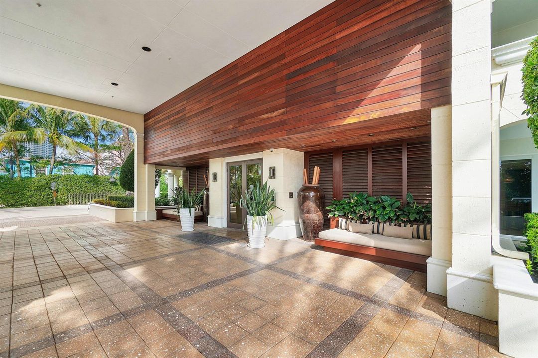002-155SouthOceanAvenue-303-PalmBeachSho