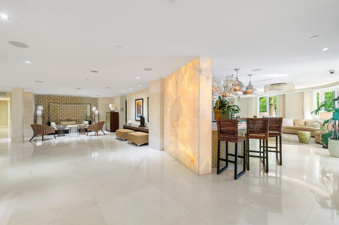 032-155SouthOceanAvenue-303-PalmBeachSho