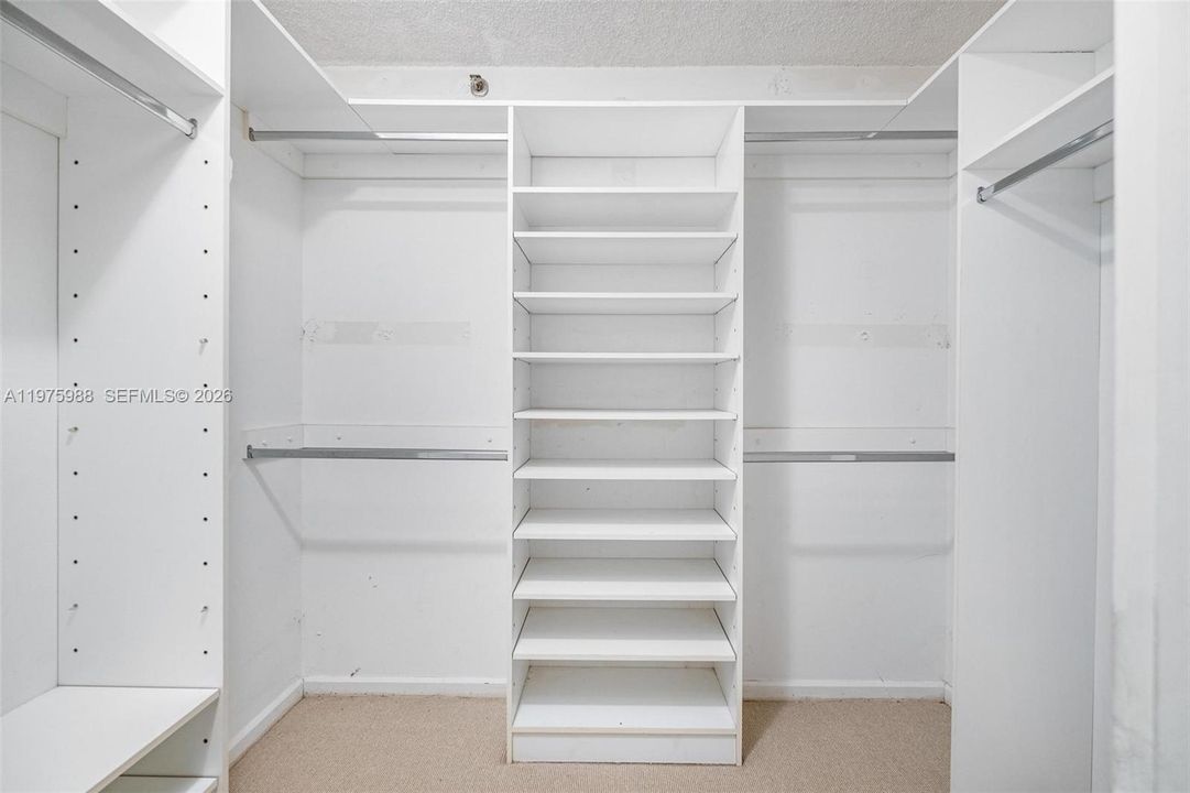 На продажу: $779,000 (2 спален, 2 ванн, 1335 Квадратных фут)