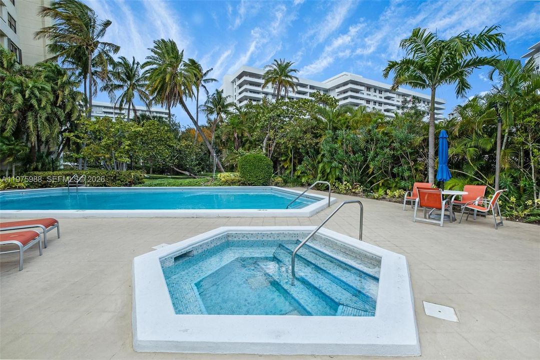 На продажу: $779,000 (2 спален, 2 ванн, 1335 Квадратных фут)