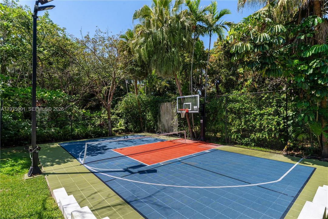 En Venta: $7,250,000 (7 camas, 5 baños, 6065 Pies cuadrados)