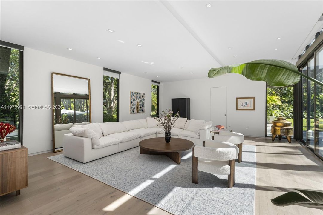 En Venta: $7,250,000 (7 camas, 5 baños, 6065 Pies cuadrados)