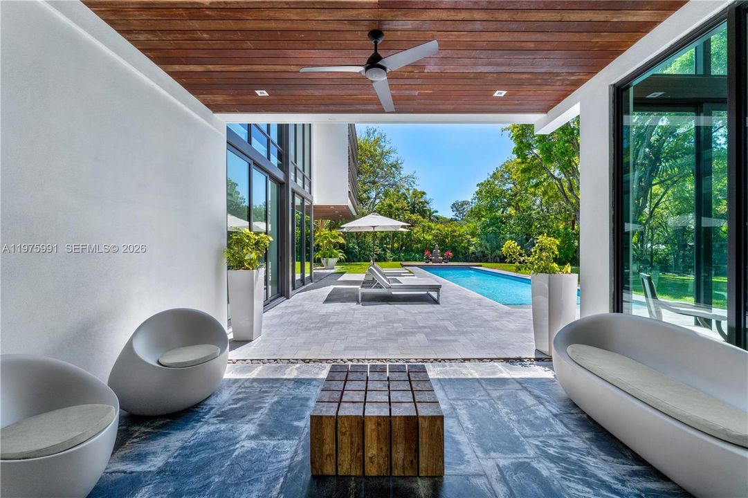 En Venta: $7,250,000 (7 camas, 5 baños, 6065 Pies cuadrados)
