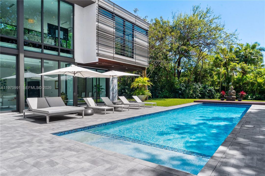 En Venta: $7,250,000 (7 camas, 5 baños, 6065 Pies cuadrados)