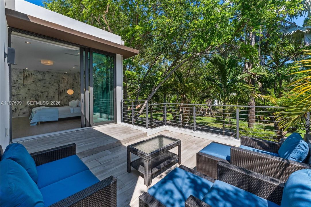 En Venta: $7,250,000 (7 camas, 5 baños, 6065 Pies cuadrados)