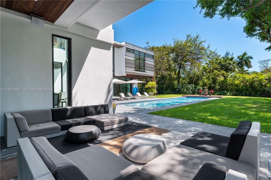 En Venta: $7,250,000 (7 camas, 5 baños, 6065 Pies cuadrados)