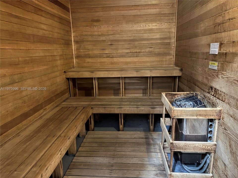 For Sale: $1,150,000 (2 beds, 2 baths, 1342 Square Feet)