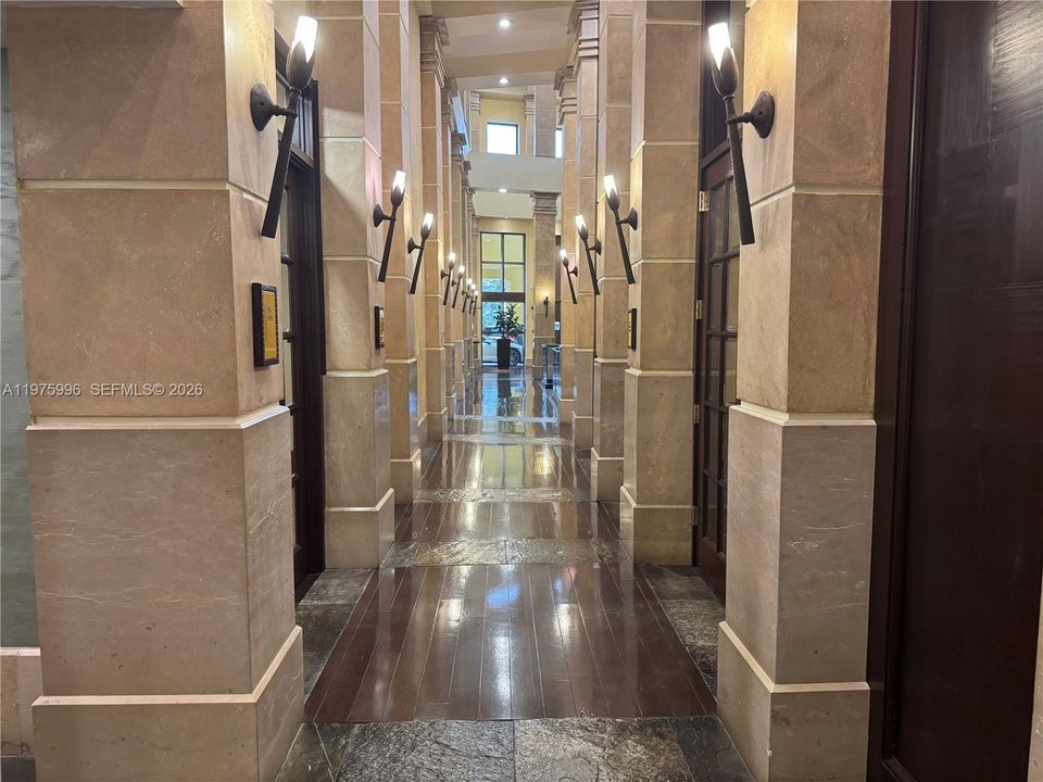 For Sale: $1,150,000 (2 beds, 2 baths, 1342 Square Feet)