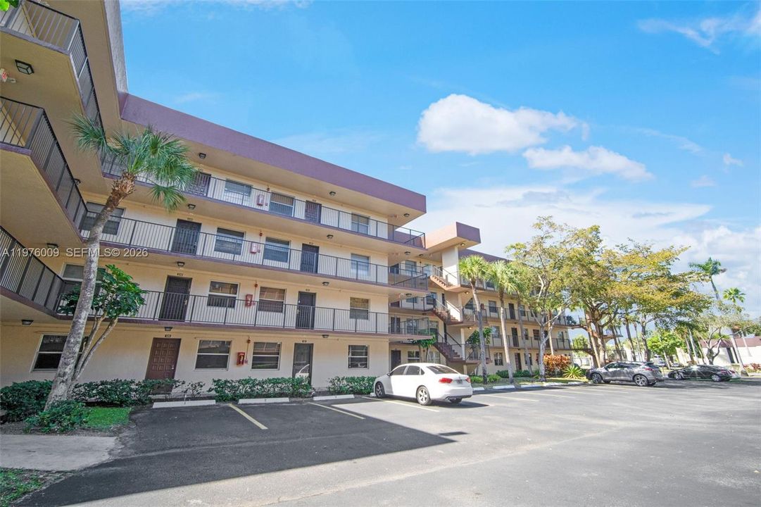 Active With Contract: $125,000 (2 beds, 2 baths, 1002 Square Feet)