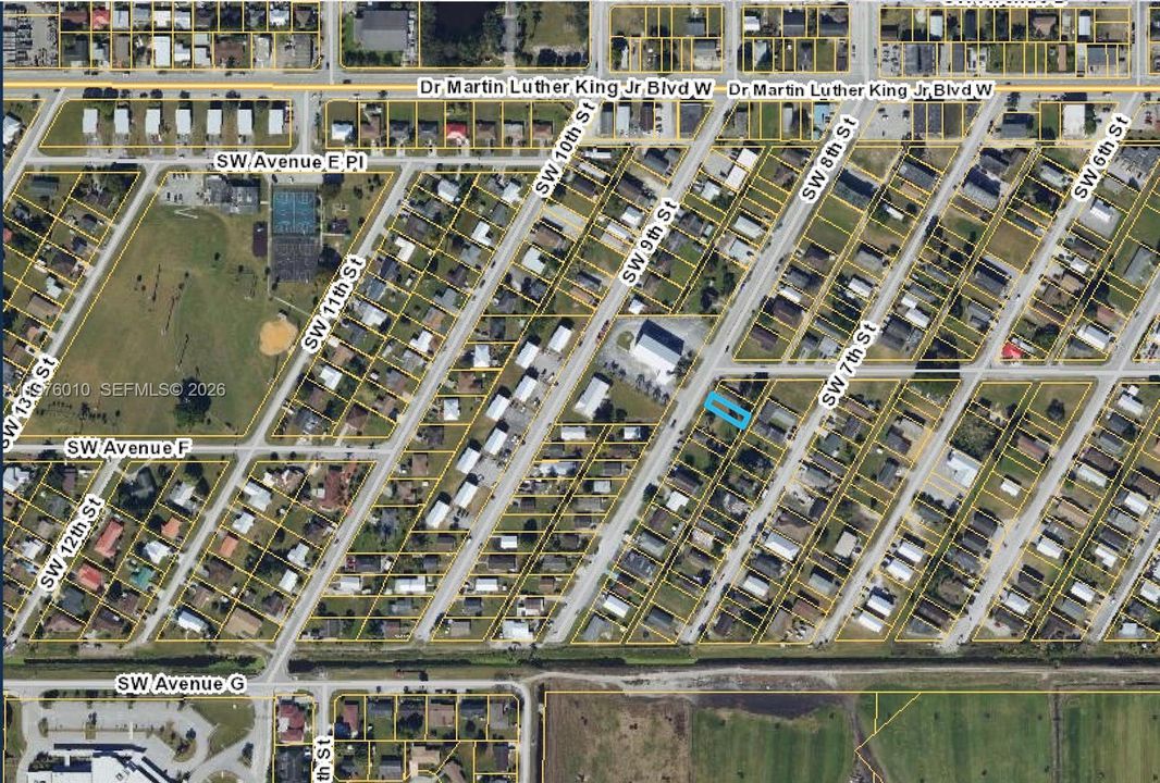 На продажу: $19,000 (0.07 acres)