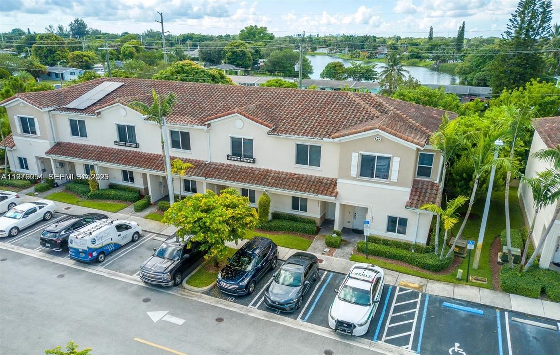 Active With Contract: $381,000 (2 beds, 2 baths, 1228 Square Feet)