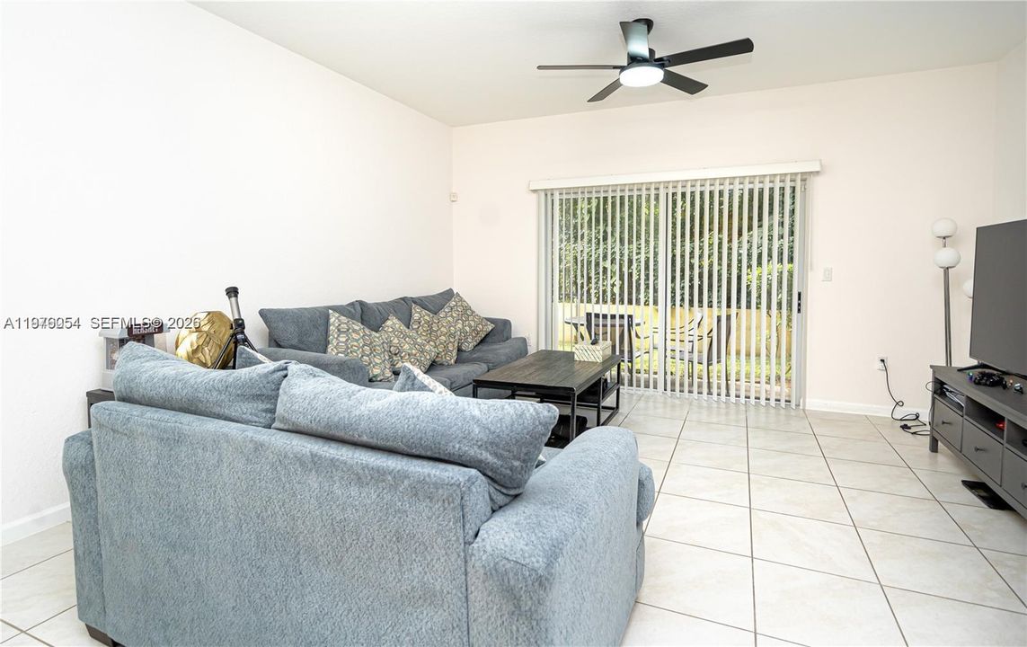 Active With Contract: $381,000 (2 beds, 2 baths, 1228 Square Feet)
