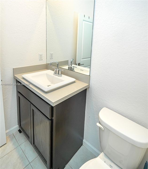 Active With Contract: $381,000 (2 beds, 2 baths, 1228 Square Feet)