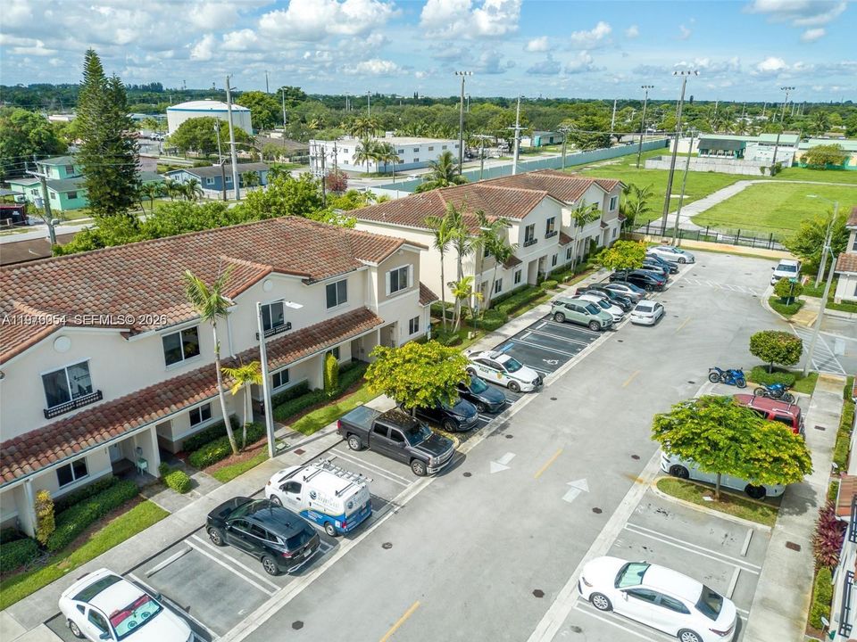 Active With Contract: $381,000 (2 beds, 2 baths, 1228 Square Feet)