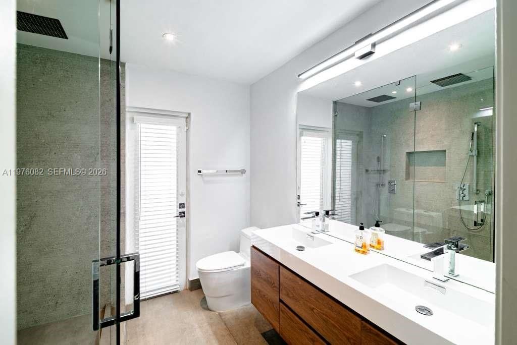 Bathroom #2