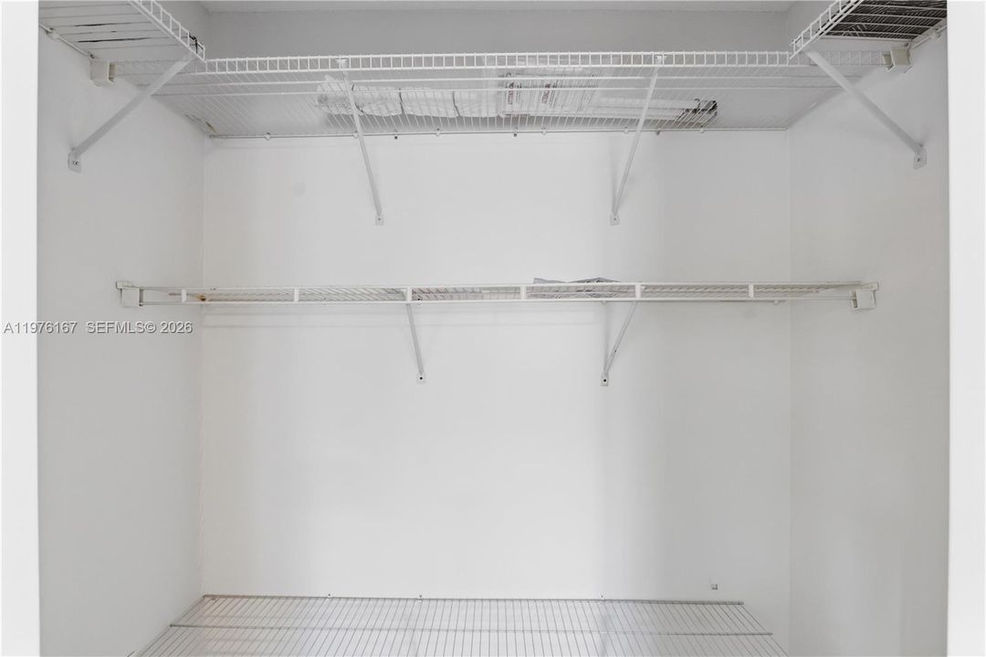 For Sale: $111,000 (2 beds, 2 baths, 1210 Square Feet)
