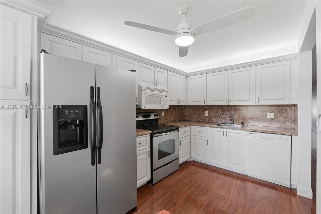 For Sale: $111,000 (2 beds, 2 baths, 1210 Square Feet)
