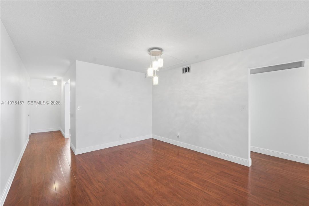 For Sale: $111,000 (2 beds, 2 baths, 1210 Square Feet)