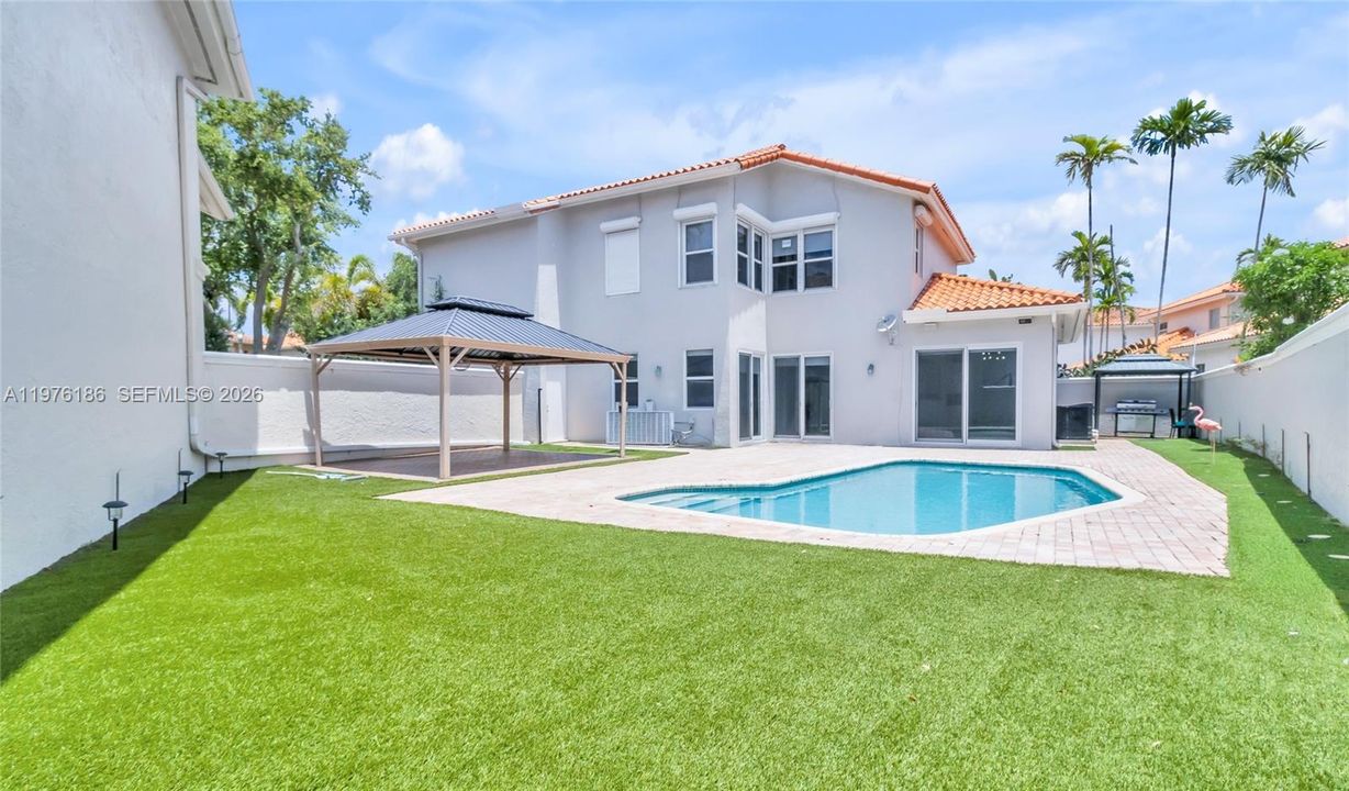 Recientemente alquilado: $8,000 (5 camas, 3 baños, 2882 Pies cuadrados)