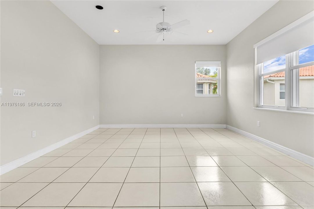 Recientemente alquilado: $8,000 (5 camas, 3 baños, 2882 Pies cuadrados)