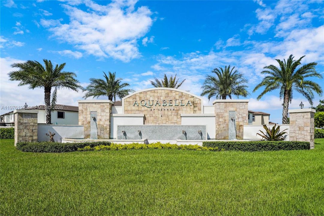 Recently Sold: $485,000 (3 beds, 2 baths, 1412 Square Feet)