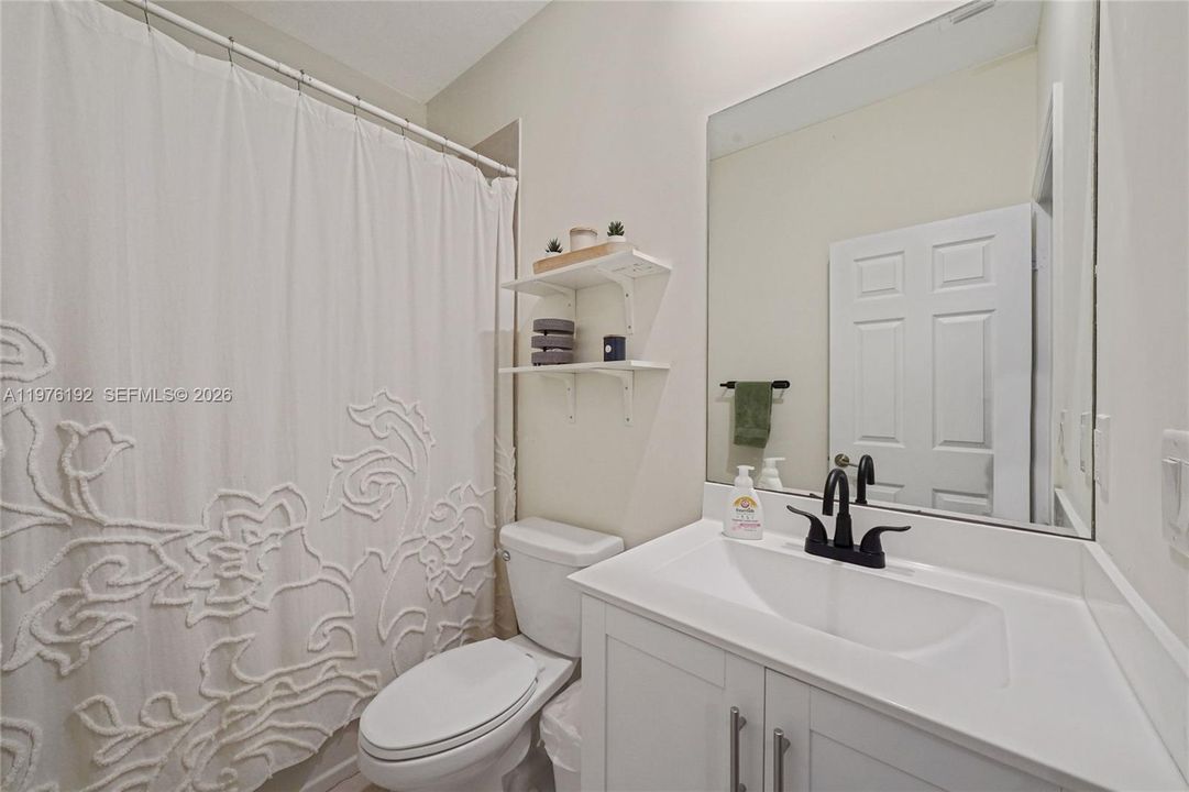 Recently Sold: $485,000 (3 beds, 2 baths, 1412 Square Feet)