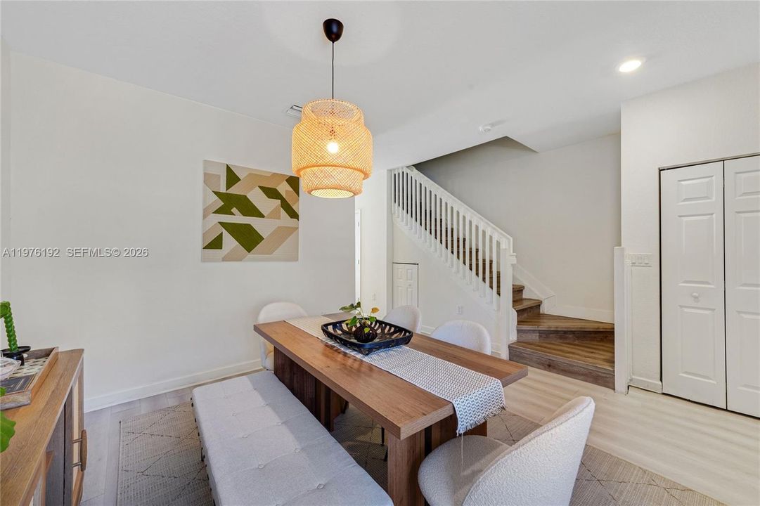 Recently Sold: $485,000 (3 beds, 2 baths, 1412 Square Feet)