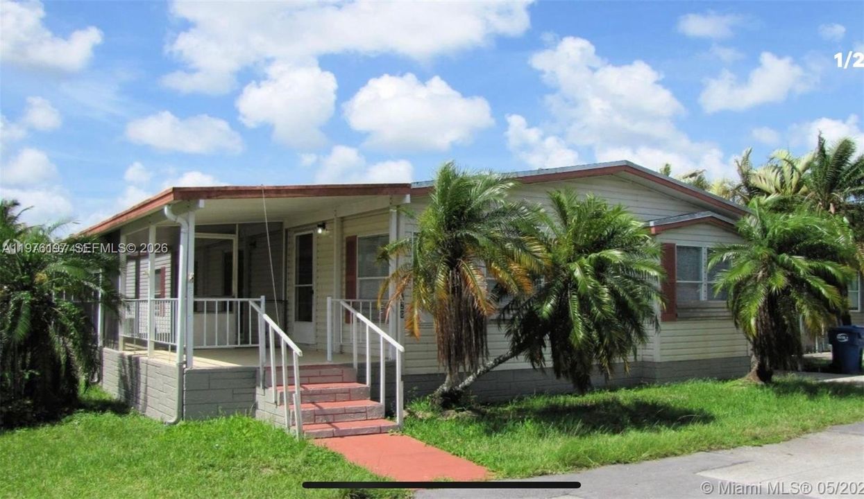For Sale: $280,000 (3 beds, 2 baths, 1690 Square Feet)