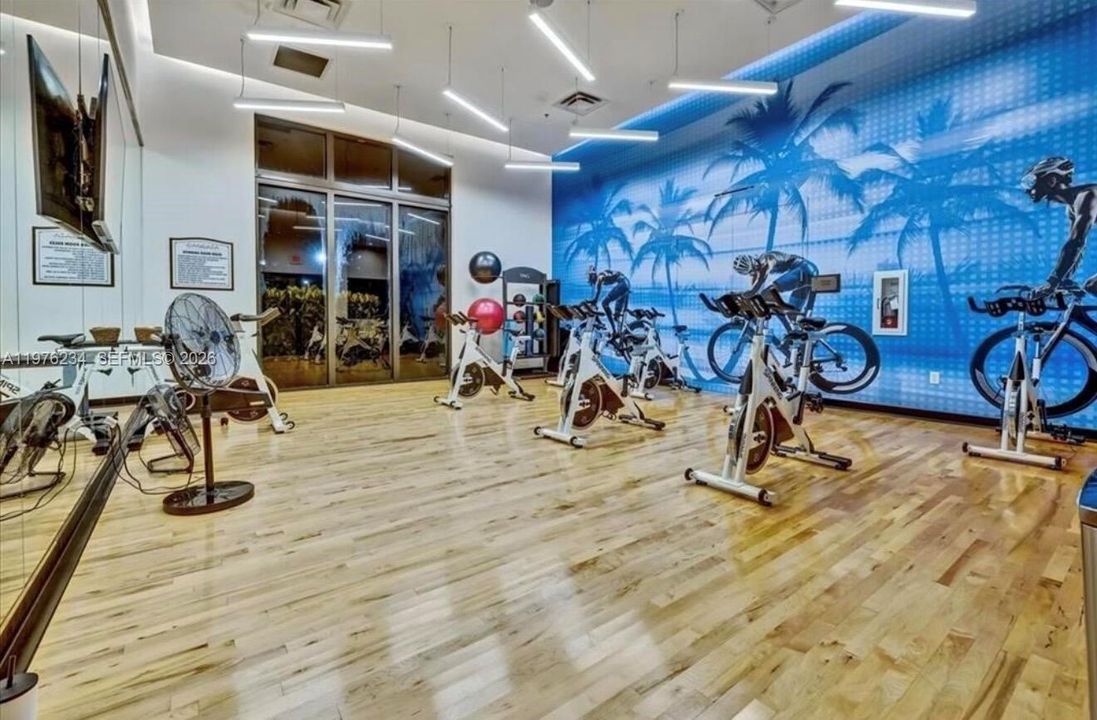 Под контрактом: $1,445,000 (5 спален, 4 ванн, 3162 Квадратных фут)