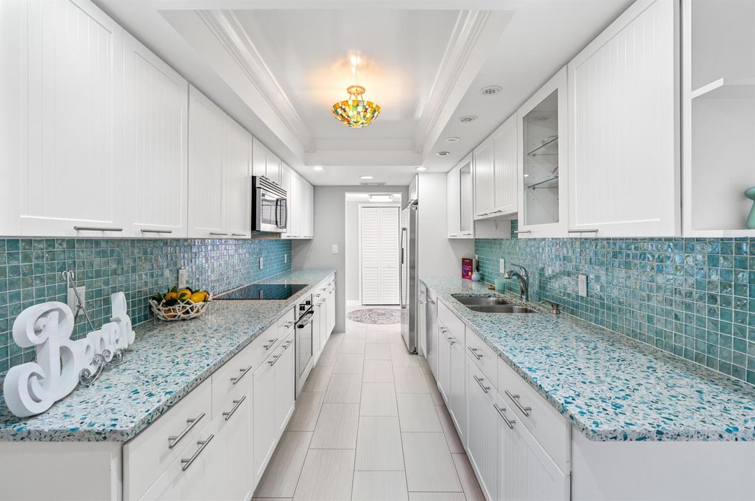 mls_KITCHEN_STRAIGHT_DT