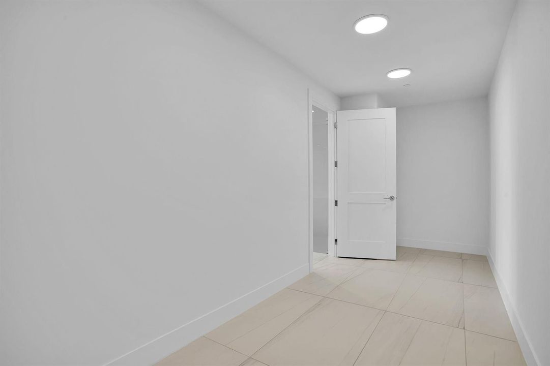 Owner's walk-in closet
