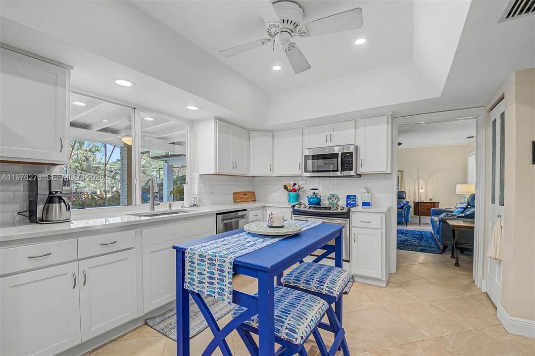 For Sale: $1,515,000 (5 beds, 4 baths, 2713 Square Feet)
