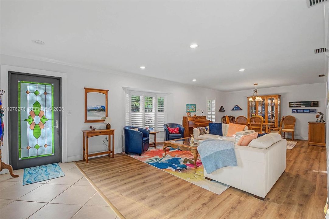 For Sale: $1,515,000 (5 beds, 4 baths, 2713 Square Feet)