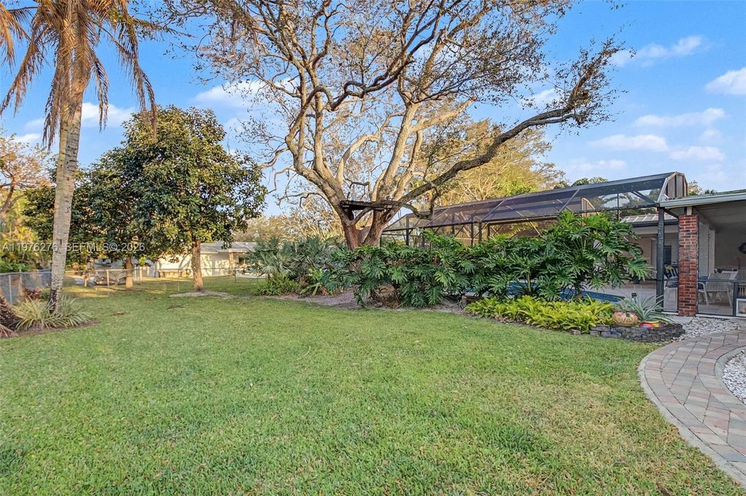 For Sale: $1,515,000 (5 beds, 4 baths, 2713 Square Feet)