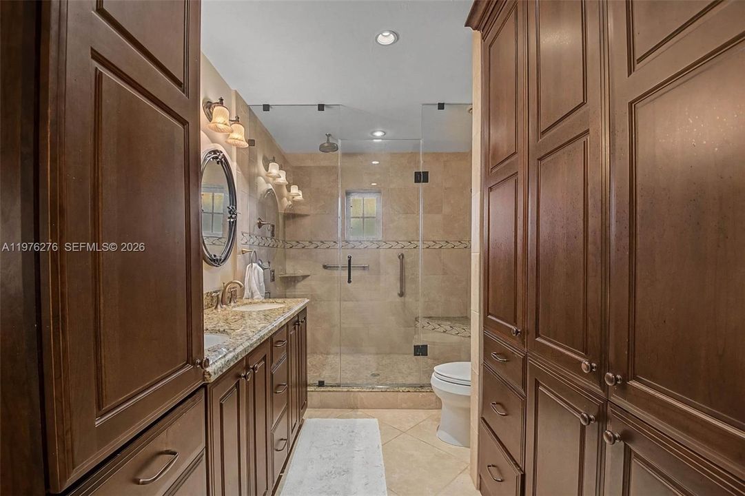 For Sale: $1,515,000 (5 beds, 4 baths, 2713 Square Feet)