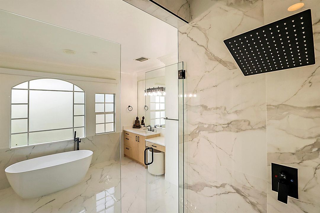 533 Edgebrook Lane Primary Bathroom-6 -