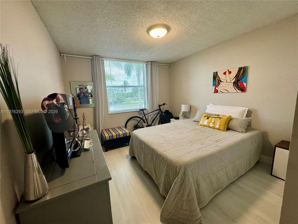 Activo con contrato: $258,500 (2 camas, 2 baños, 960 Pies cuadrados)