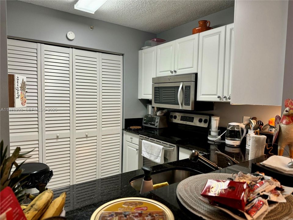 Activo con contrato: $258,500 (2 camas, 2 baños, 960 Pies cuadrados)
