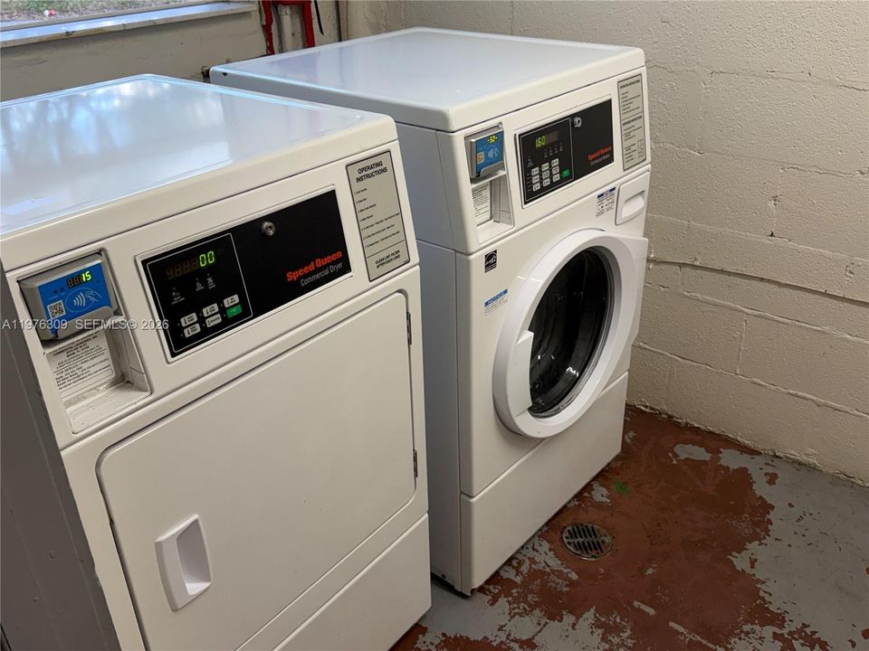 For Rent: $1,399 (1 beds, 1 baths, 640 Square Feet)